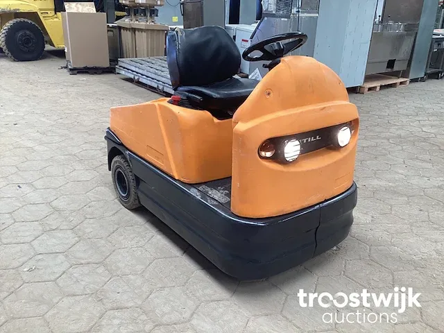 Warehouse tractor - afbeelding 4 van  11