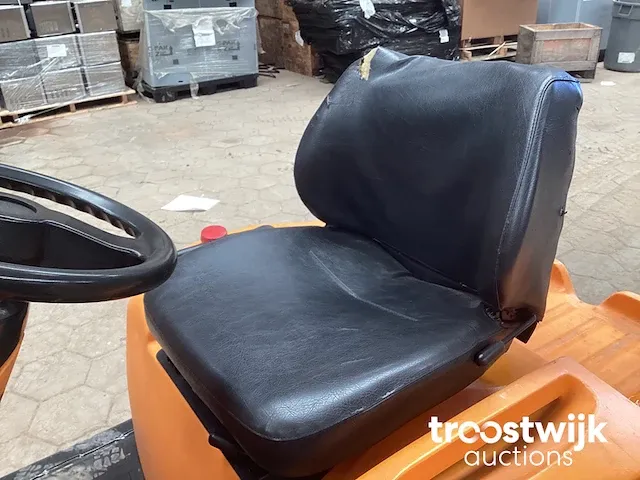 Warehouse tractor - afbeelding 9 van  11