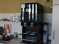 Warmdrankenapparaat nescafé alegria met filter.