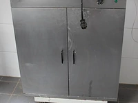 Warmhoudkast forved met 2 deuren. afmeting 77 x 42 x 91 cm. - afbeelding 2 van  3