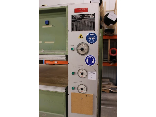 Warmtepers hofer met maximale belastbaarheid 120 ton. bouwjaar onbekend. afmeting 360 x 138 x 191 cm. - afbeelding 4 van  4