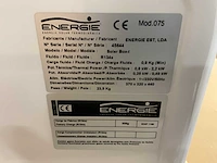 Warmtepomp en partij installatie materiaal - afbeelding 2 van  16