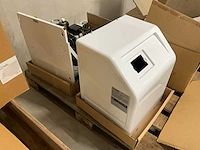 Warmtepomp en partij installatie materiaal - afbeelding 14 van  16