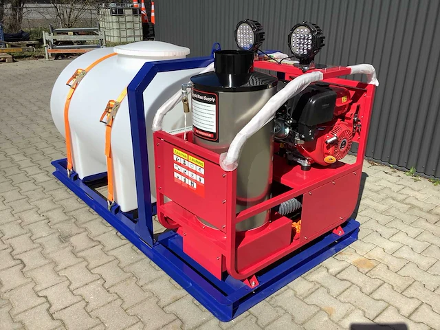 Warmwater hogedrukreiniger met tank - afbeelding 1 van  15