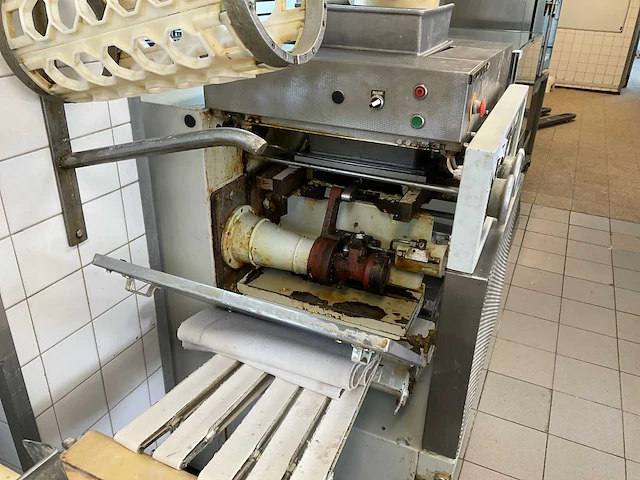 Warner & pfleiderer - multimatic - kleinbroodmachine - afbeelding 3 van  6