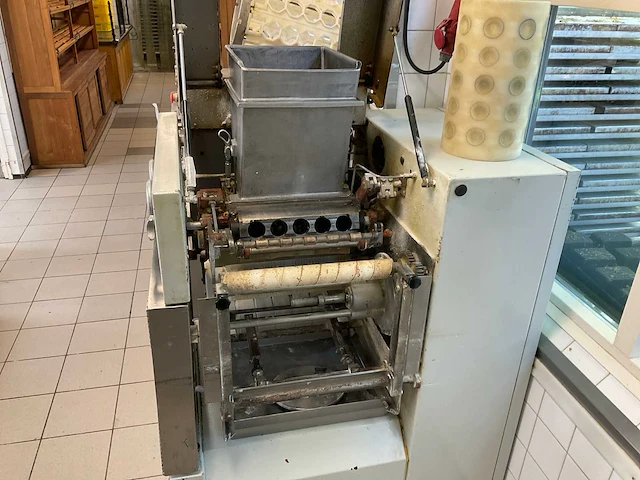 Warner & pfleiderer - multimatic - kleinbroodmachine - afbeelding 5 van  6