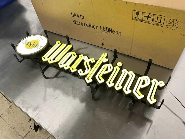 Warsteiner led neon verlichting - afbeelding 3 van  6