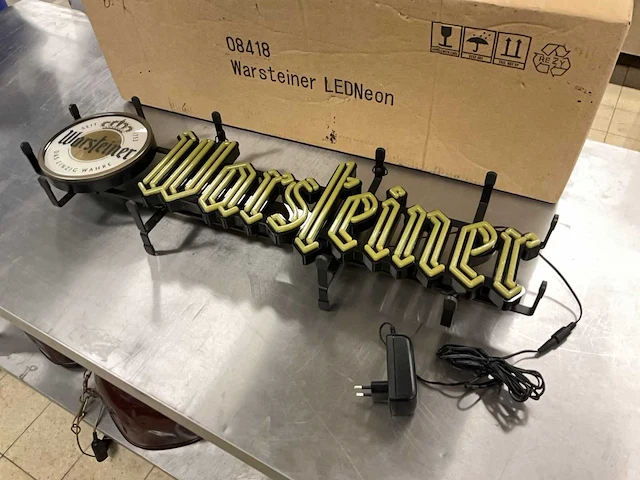 Warsteiner led neon verlichting - afbeelding 4 van  6