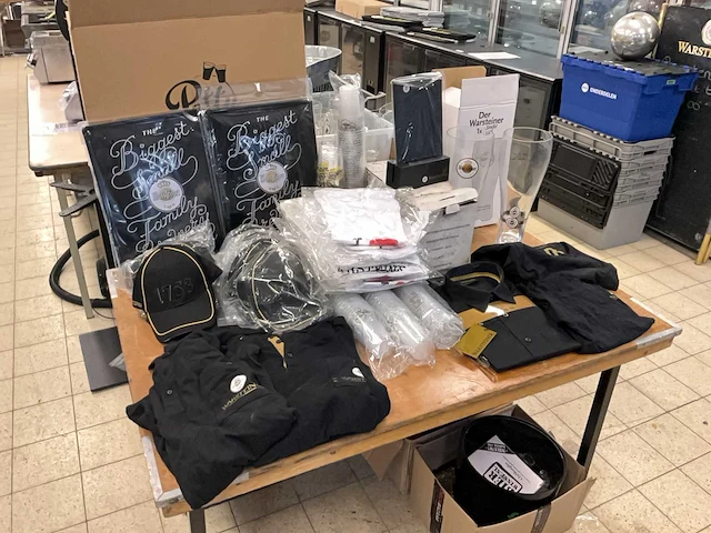 Warsteiner merchandising - afbeelding 1 van  10