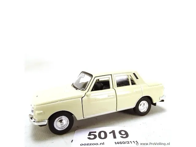 Wartburg 353 beige - afbeelding 1 van  5