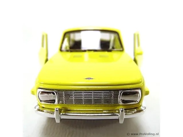 Wartburg 353 geel - afbeelding 4 van  5