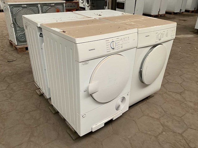 Wasmachine en wasdroger (4x) - afbeelding 1 van  12