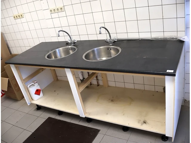 Wastafel - afbeelding 1 van  3