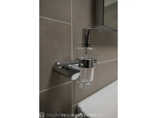 Wastafelset villeroy & boch, glans wit - afbeelding 10 van  18