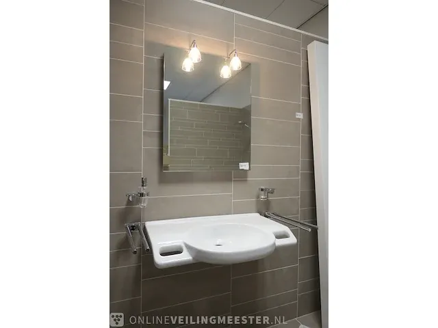 Wastafelset villeroy & boch, glans wit - afbeelding 1 van  18