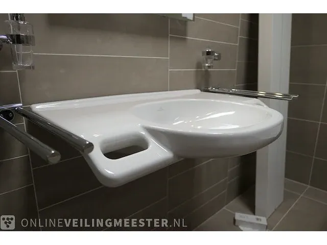 Wastafelset villeroy & boch, glans wit - afbeelding 15 van  18