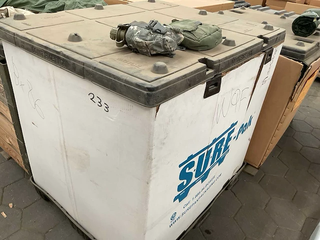 Water canteen in pouch (233x) - afbeelding 3 van  3