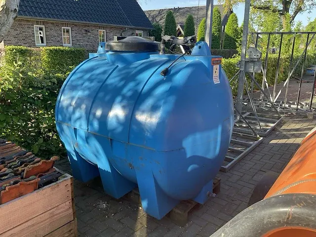 Water tank 2000 l - afbeelding 1 van  5