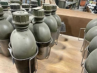 Waterbottle with cup (4x) - afbeelding 3 van  3