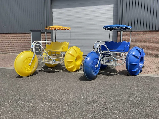 Waterfiets (2x) (c) - afbeelding 1 van  6