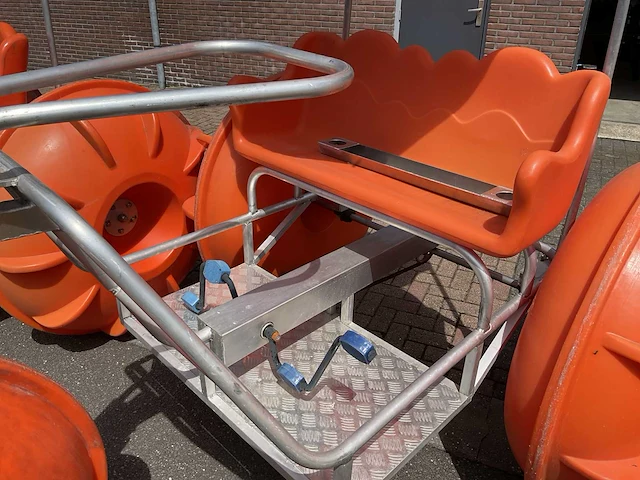 Waterfiets (4x) (c) - afbeelding 5 van  9