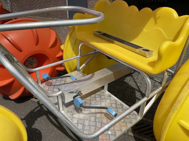 Waterfiets (4x) (c) - afbeelding 6 van  9