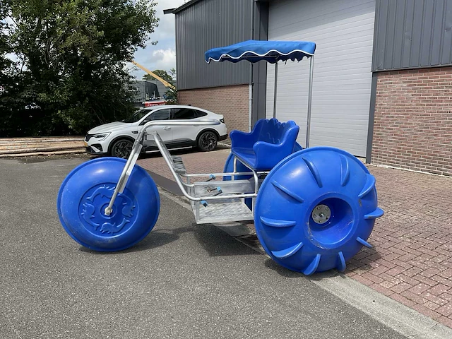 Waterfiets (c) - afbeelding 2 van  7