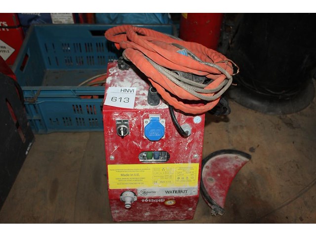 Waterkit porter. - afbeelding 1 van  2