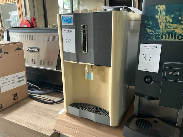 Waterkoeler gl-scm 4000pd met vaste wateraansluiting tafelmodel - afbeelding 1 van  6