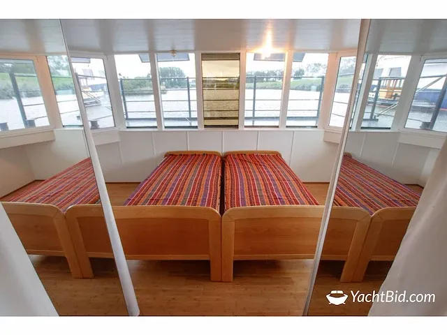 Waterloft woonschip 18 meter - motor yacht - afbeelding 48 van  58