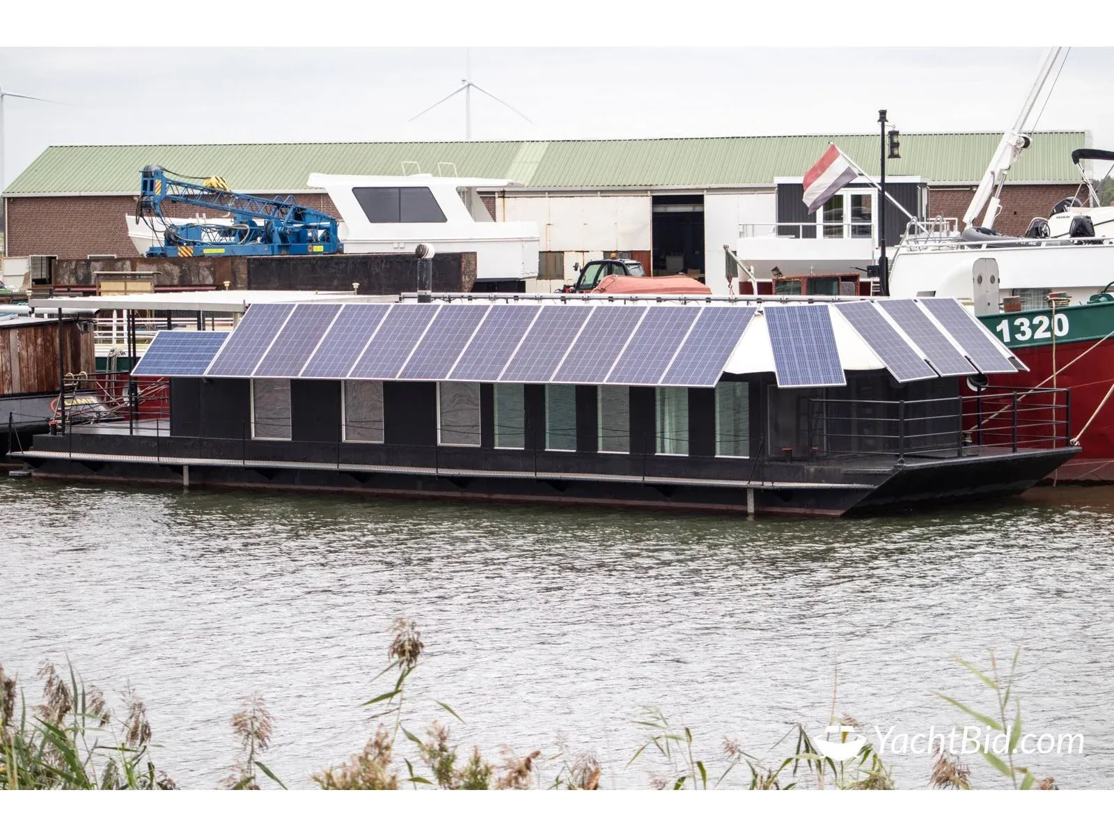 Waterloft woonschip