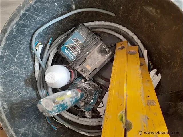 Waterpas en elektrisch gereedschap - afbeelding 3 van  4