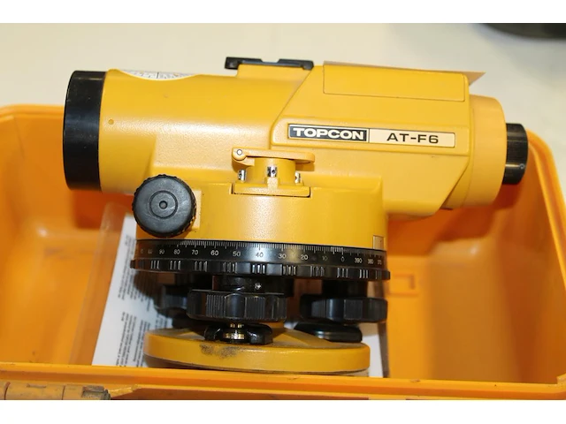 Waterpaslaserapparaat topcon atf6 in kunststof koffer. - afbeelding 2 van  2