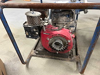 Waterpomp en generator - afbeelding 3 van  7