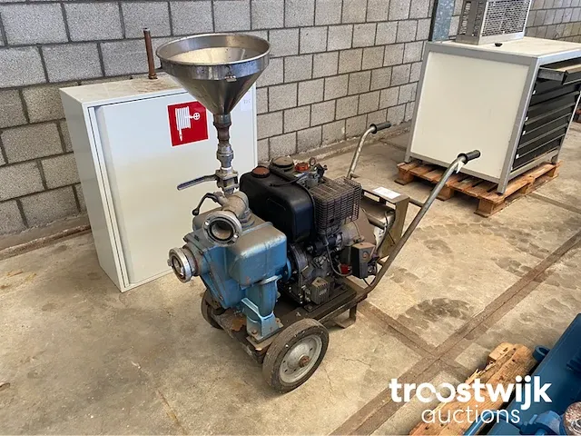 Waterpomp met dieselmotor - afbeelding 3 van  6