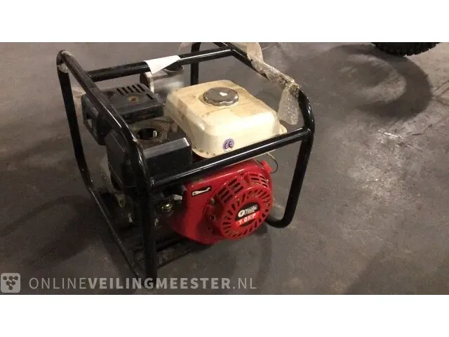 Waterpomp würzburg germany - afbeelding 2 van  4