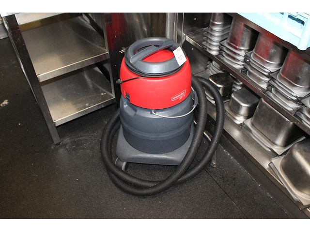 Waterstofzuiger cleanfix sw21. zuigsteel en mond ontbreken. - afbeelding 1 van  2