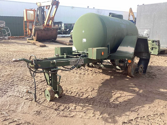 Watertank aanhangwagen - afbeelding 1 van  5