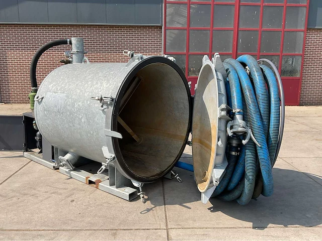 Watertank met vacuümpomp - afbeelding 10 van  17
