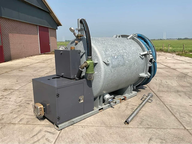 Watertank met vacuümpomp - afbeelding 12 van  17