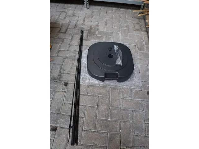 Watertanks/parasolhouders - 2 stuks - afbeelding 2 van  5