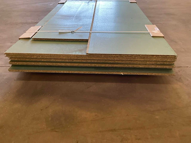 Watervast spaanplaat tand en groef 18 mm (7x) - afbeelding 2 van  4