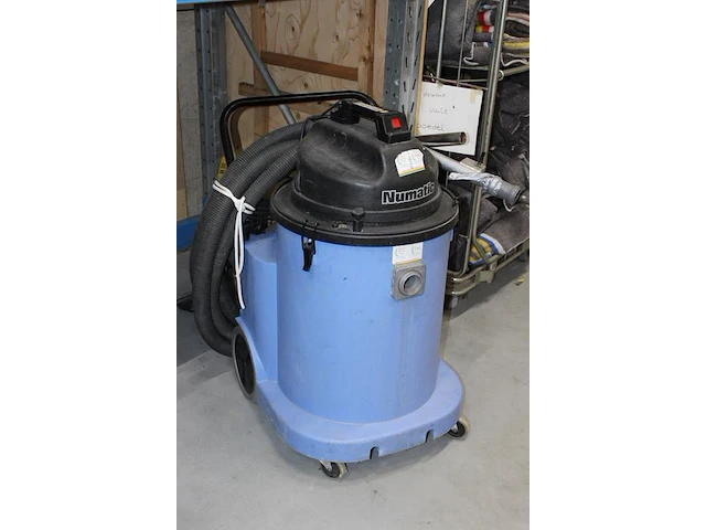 Waterzuiger numatic wvd 1800dh-2 met extra zuigmond. - afbeelding 2 van  3