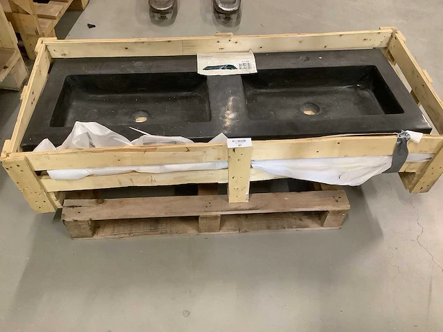 Wb - 39.3768 - meubel wastafel hardsteen met 2 kraangaten. - afbeelding 2 van  6