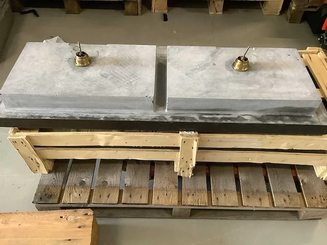 Wb - 39.3768 - meubel wastafel hardsteen met 2 kraangaten. - afbeelding 7 van  7
