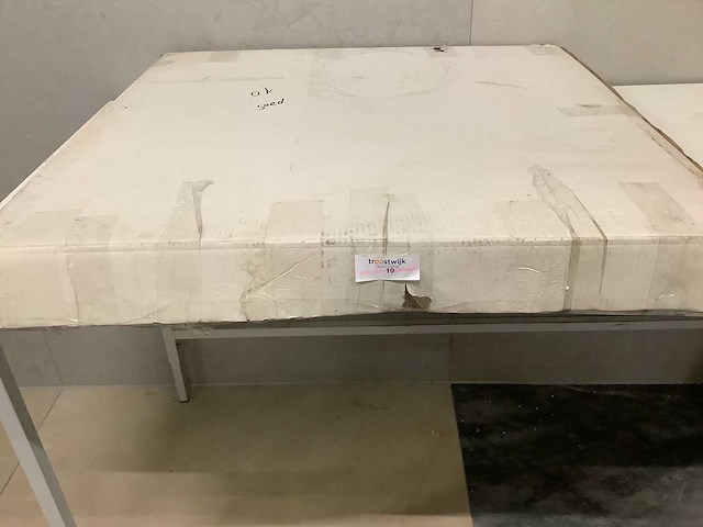 Wb - giro - badkamerspiegel rond framelloos led verlichting rondom - afbeelding 2 van  3