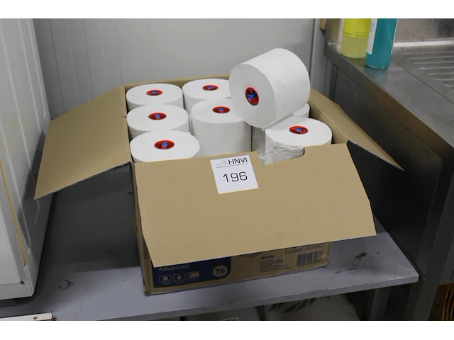 Wc rollen tork t6. 27 stuks. - afbeelding 1 van  2