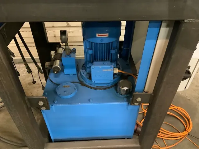 Weber hydraulische ponstafel - afbeelding 8 van  8