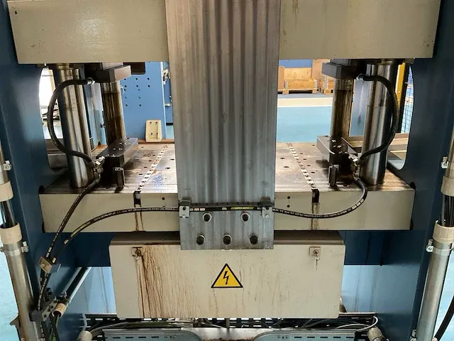 Weber hydraulische v-vormpers (c) - afbeelding 9 van  23