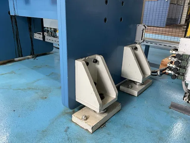 Weber hydraulische v-vormpers (c) - afbeelding 15 van  23